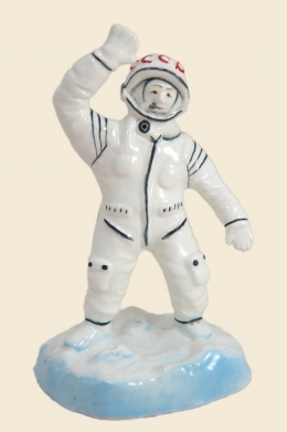 Статуэтка "Космонавт мал."